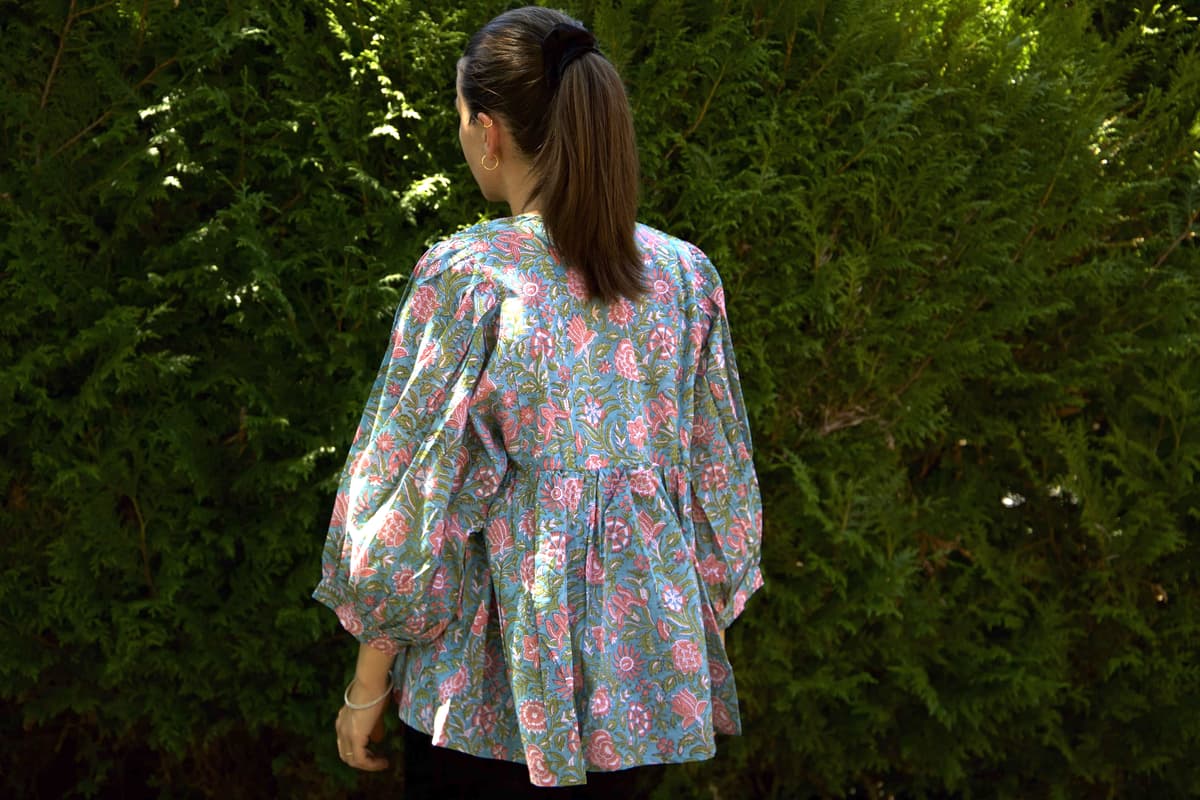 Chemisier en coton bleu rose vert